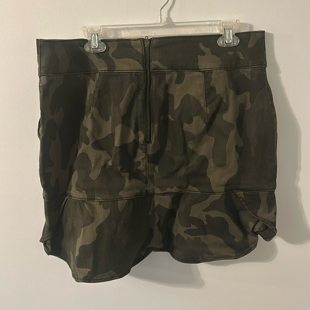 WHBM Camo Skirt Size 14 NWT - Picture 2 of 5